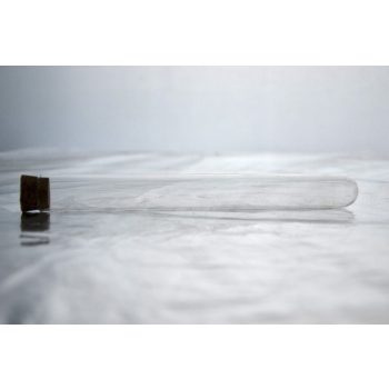 KÉMCSŐ PARAFA DUGÓVAL D:20*180MM