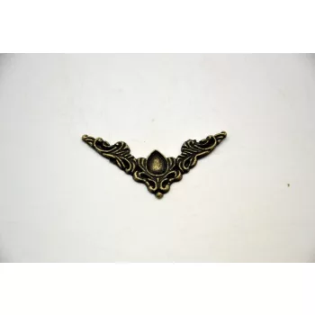 FÉM SAROK DÍSZ VAS ANTIKOLT VÉKONY 40*40 MM