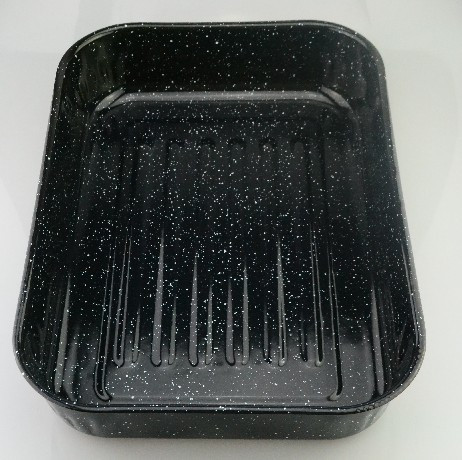 TEPSI FEKETE ZOMÁNC MÉLY M:8,3 CM SZ: 30CM H: 42CM