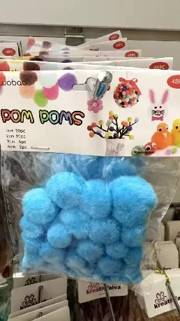 POMPOM S.KÉK 48DB-OS VEGYES MÉRETEK (1CM:20DB, 2CM:20DB, 3CM:6DB, 4CM:2DB)