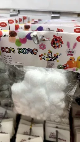 POMPOM FEHÉR 48DB-OS VEGYES MÉRETEK (1CM:20DB, 2CM:20DB, 3CM:6DB, 4CM:2DB)