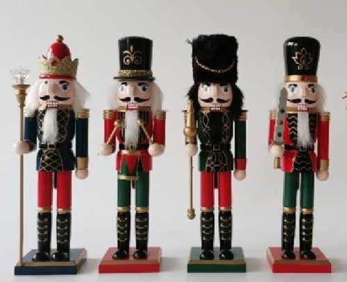 FIGURA DIÓTÖRŐ 30CM 4F.