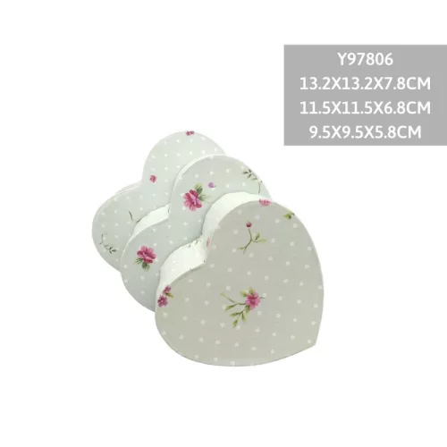 DÍSZDOBOZ 3DB-OS SZÍV ALAKÚ NAGY:13,2X13,2X7,8CM