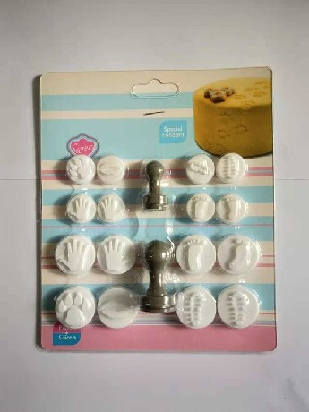 SÜTI BÉLYEGZŐ KÉSZLET LÁBNYOMOK