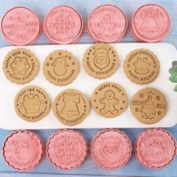 KISZÚRÓ KARÁCSONYI