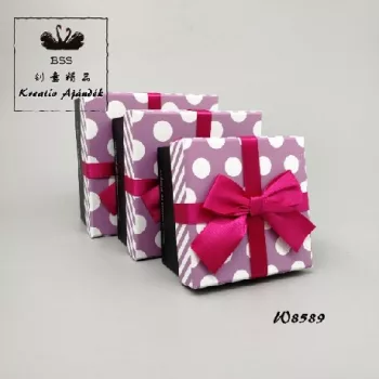 DÍSZDOBOZ 3DB-OS  NAGY:13X13X7,5CM PÖTTYÖS/MASNIS, PAPÍR